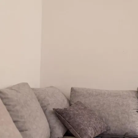 Apartment Chill Close 2 Stadium