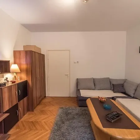 Apartment Chill Close 2 Stadium *